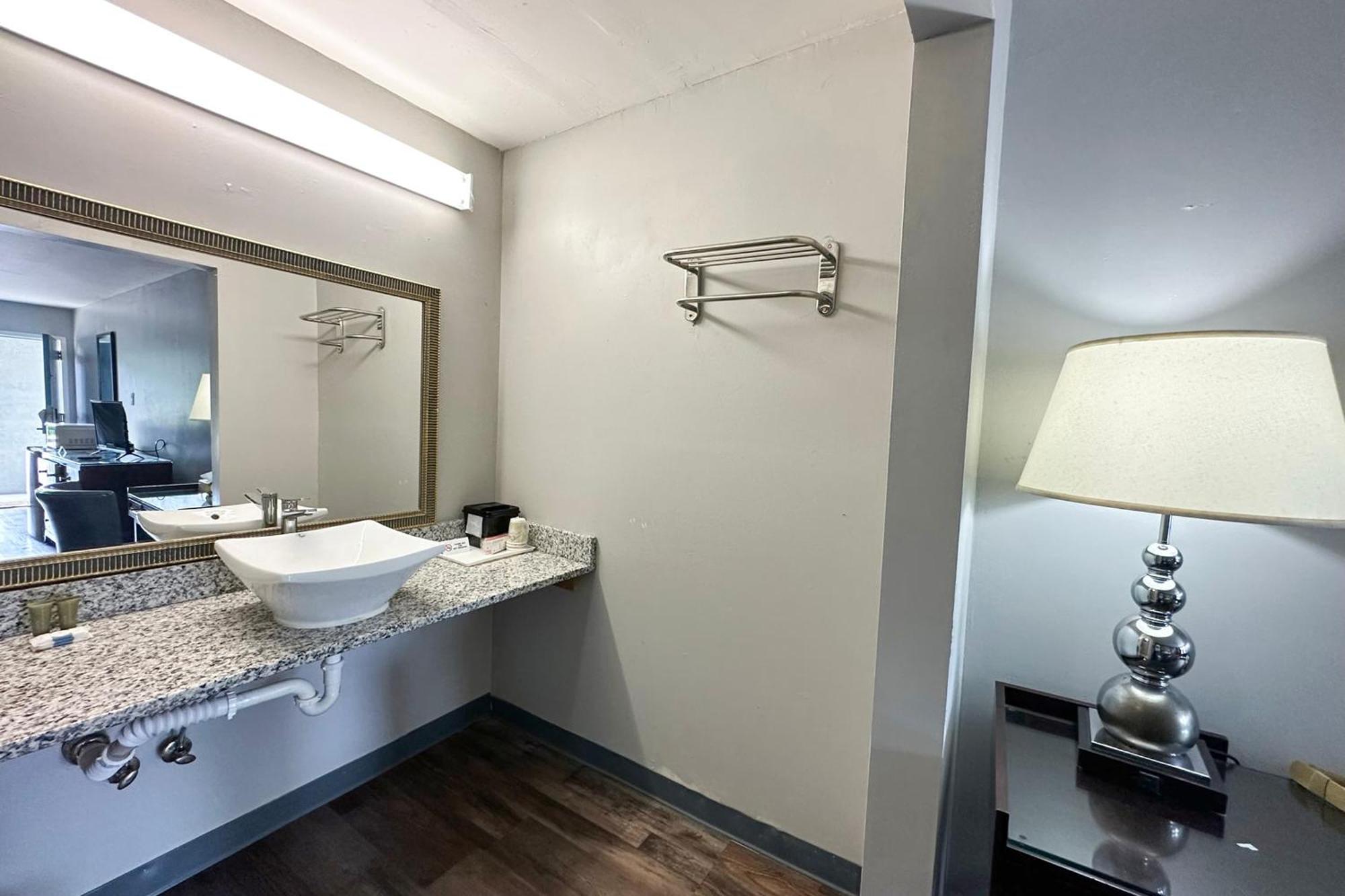 Executive Inn Ridgeway I-77 المظهر الخارجي الصورة